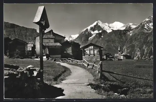 AK Grächen, Ortspartie mit Brunegghorn, Weisshorn u. Bieshorn