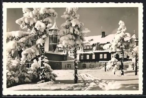 AK Keilberg /Erzgebirge, Das Keilberghotel im Winter