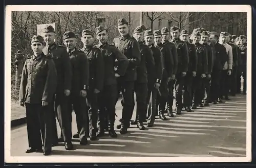 Foto-AK Potsdam-Nedlitz, Heldengedenktag 1941, Ludendorff-Kaserne, Soldaten der Wehrmacht