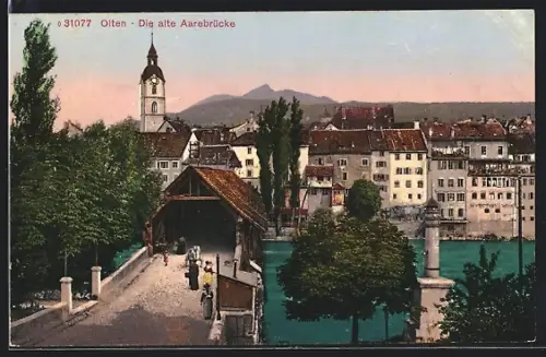 AK Olten, Passanten auf der alten Aarebrücke