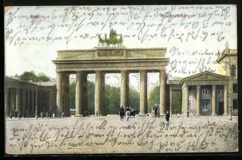 AK Berlin, Brandenburger Tor mit Strassenpartie