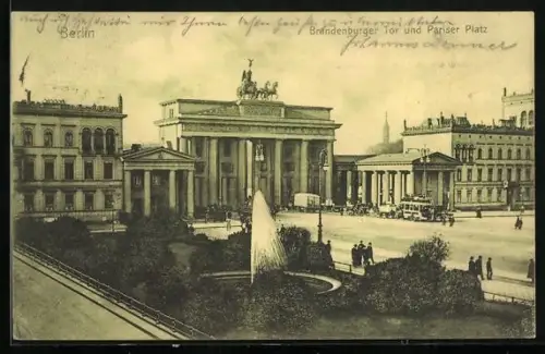 AK Berlin, Brandenburger Tor und Pariser Platz