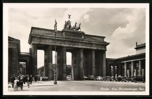 AK Berlin, Ansicht vom Brandenburger Tor