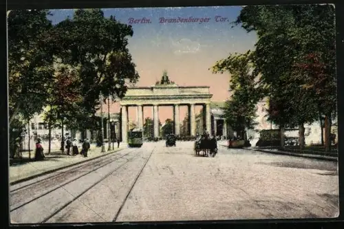AK Berlin, Strassenbahn vor dem Brandenburger Tor