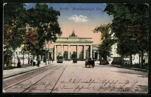 AK Berlin, Strassenbahn vor dem Brandenburger Tor