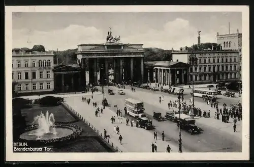 AK Berlin, Verkehr am Brandenburger Tor