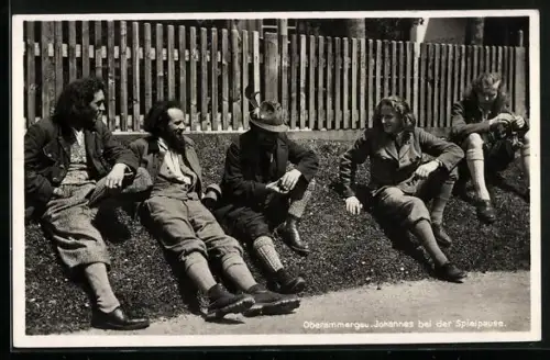 AK Oberammergau, Passionsspiel, Johannes bei der Spielpause