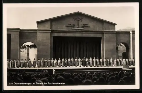 AK Oberammergau, Passionsspiele - Darsteller auf der Bühne des Theaters