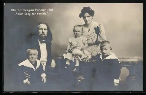 AK Oberammergau, Passionsspiele 1910, Anton Lang mit Familie