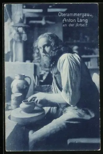 AK Oberammergau, Anton Lang an der Arbeit