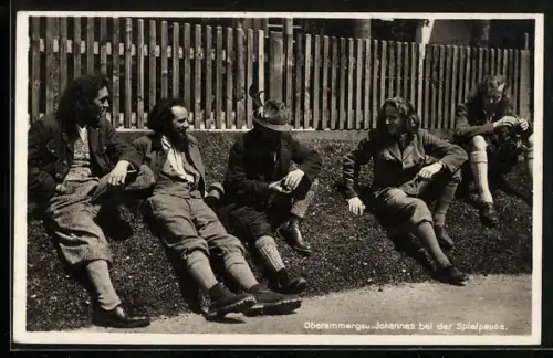 AK Oberammergau, Passionsspiel, Johannes bei der Spielpause