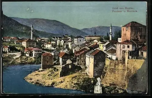 AK Mostar, Ortsansicht mit Bergmassiv im Hintergrund
