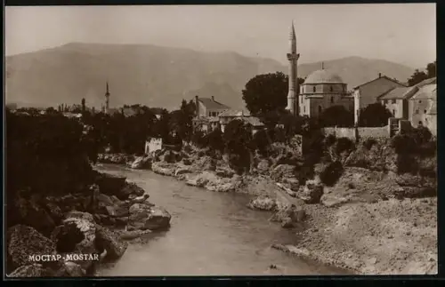AK Mostar, Uferpartie mit Kirche