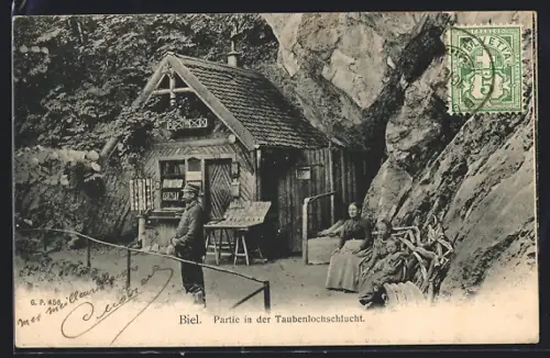 AK Biel, Eingang zur Taubenlochschlucht, Kiosk mit Ansichtskarten-Verkauf