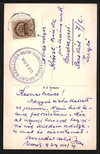 AK Uzsok, Hösök emlékmüve