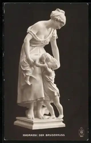 AK Figur von Madrassi, Kleinkind küsst seinen kleinen Bruder, Der Bruderkuss