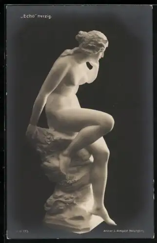 AK Nackte Dame auf einem Felsen sitzend, Echo