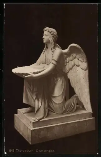 AK Engel mit einem Muschelbecken in den Armen