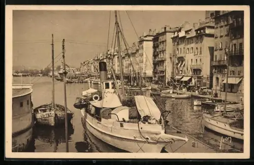 AK Toulon, Vue d`ensemble du Port