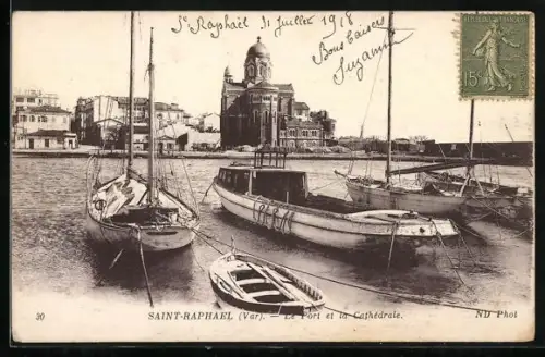 AK Saint-Raphael, Le Port et la Cathédrale