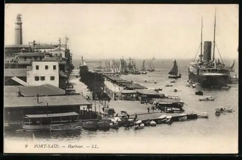 AK Port Said, Ships at the Harbour