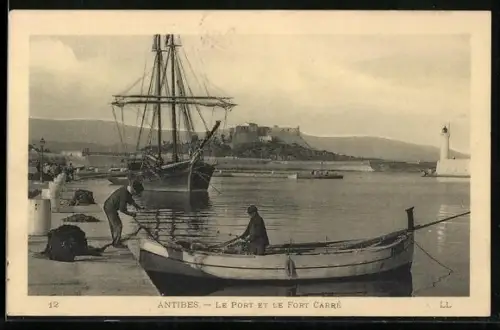 AK Antibes, le Port et le Fort Carré