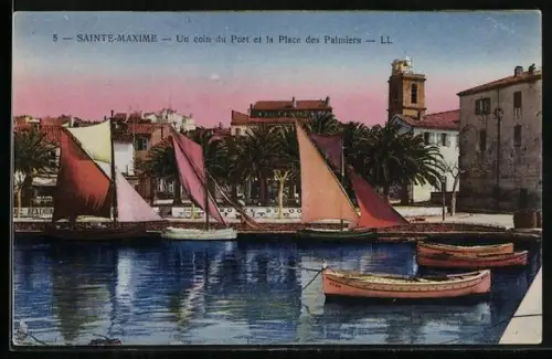 AK Sainte-Maxime, Un coin du Port et la Place des Palmiers