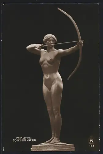 AK Berlin-Nikolassee, Statue Bogenspannerin, Entwurf Prof. Lepcke, Hohenzollernplatz