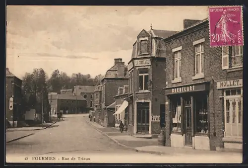 AK Fourmies, Rue de Trieux avec commerces et immeubles