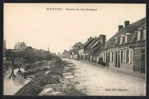 AK Watten, Route de Dunkerque avec maisons au bord du canal