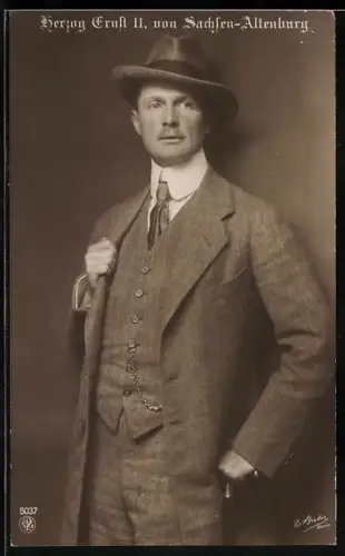 AK Herzog Ernst II. von Sachsen-Altenburg im Anzug mit Hut