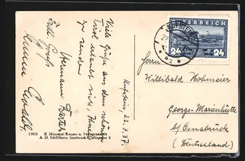 AK Kufstein, Strassenpartie, Blick zur Festung