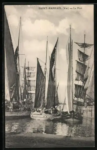 AK Saint-Raphael, Le Port