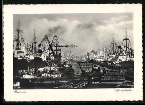 AK Bremen, Schiffe im Überseehafen