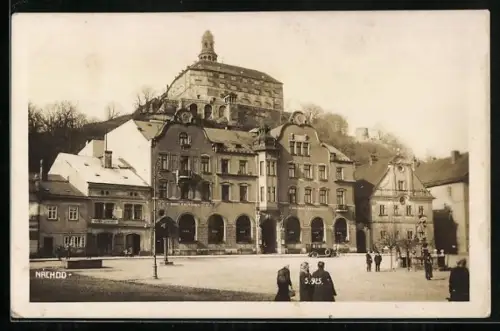 AK Nachod, Geschäftshäuser und Schloss, Ortspartie