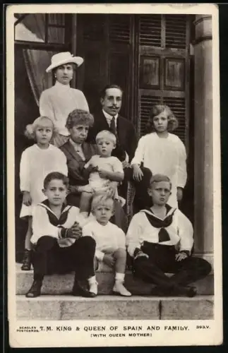 AK König & Königin von Spanien mit ihrer Familie