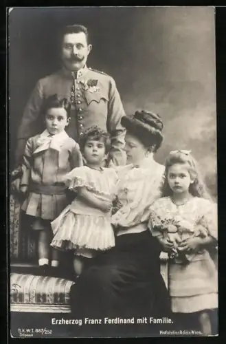 Foto-AK Erzherzog Franz Ferdinand mit Familie