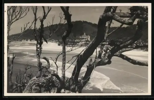 AK Guarujá, Praia com Grande Hotel