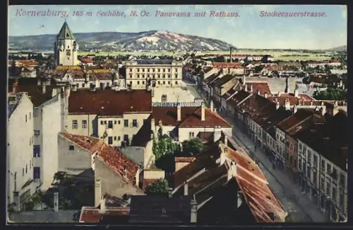 AK Korneuburg /N.-Oe., Panorama mit Rathaus und Stockerauerstrasse
