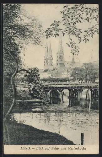 AK Lübeck, Blick auf Petrikirche und Marienkirche