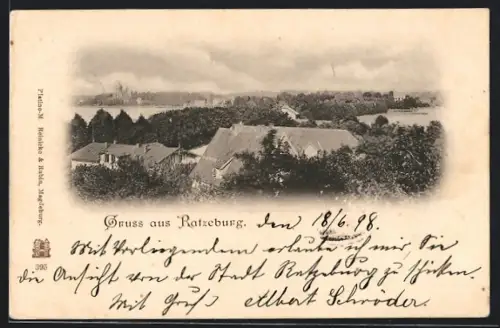 AK Ratzeburg, Stadtansicht mit See und Dom im Hintergrund