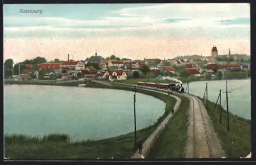 AK Ratzeburg, Blick auf Stadt und Eisenbahn-Damm