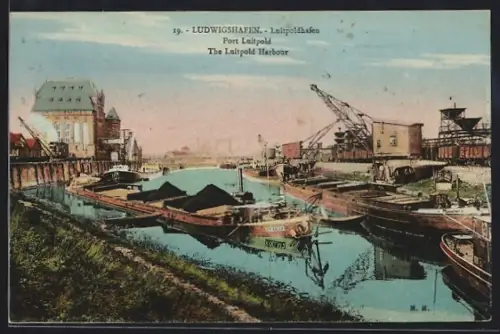 AK Ludwigshafen / Rhein, Luitpoldhafen, Hafenanlagen, Kräne, Schiffe
