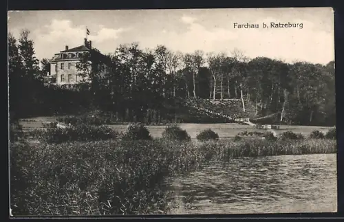 AK Farchau b. Ratzeburg, Herrenhaus am Seeufer