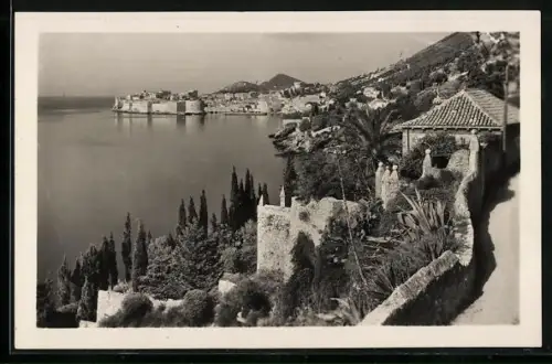 AK Dubrovnik, Panorama mit Burg