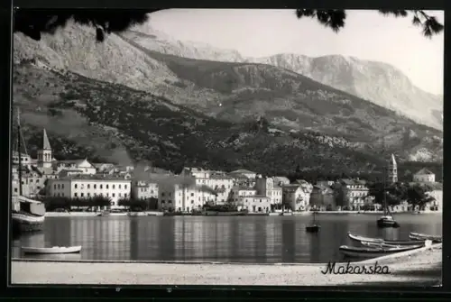 AK Makarska, Panorama mit Kirche
