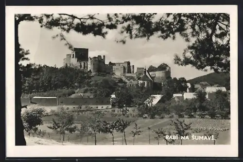 AK Rabí na Sumave, Panorama mit Burg