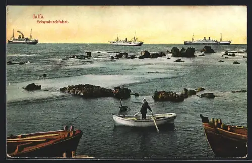 AK Jaffa, Felsendurchfahrt mit Meerblick