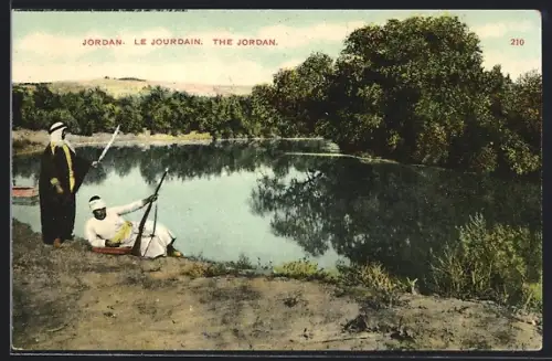 AK Jordan, Zwei Männer am Ufer