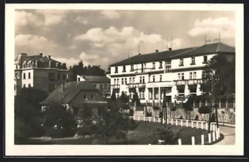 AK Lázne Luhacovice, Hotel Praha